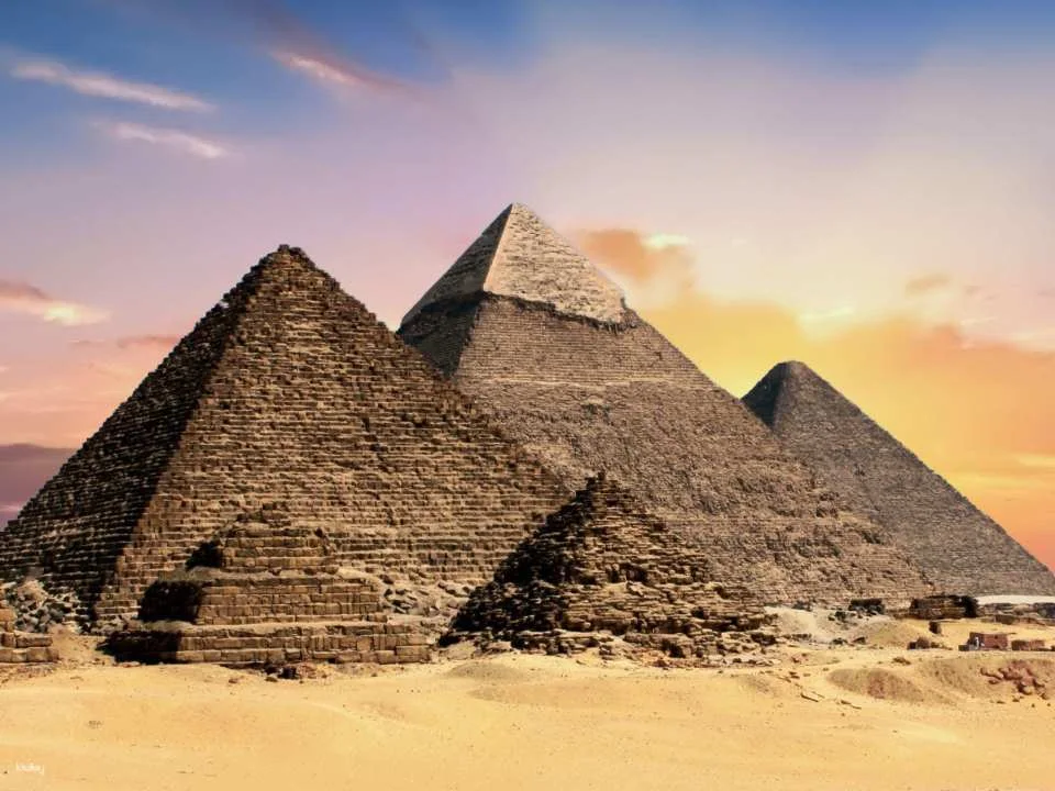 Private Sunrise Pyramids Tour With Dahshur Pyramid Trip