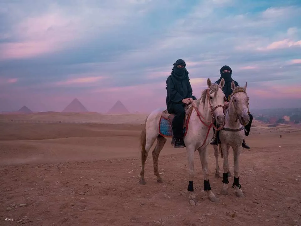Egyptian Museum Cairo Tour With Pyramids at Sunrise Experience
