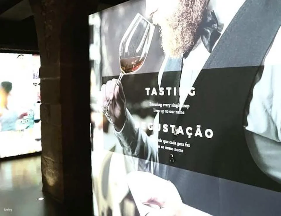 Porto Cálem Cellar tour with wine tasting and Fado show