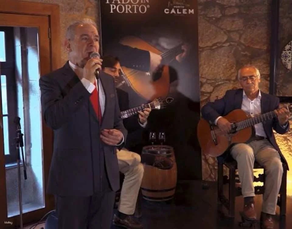 Porto Cálem Cellar tour with wine tasting and Fado show