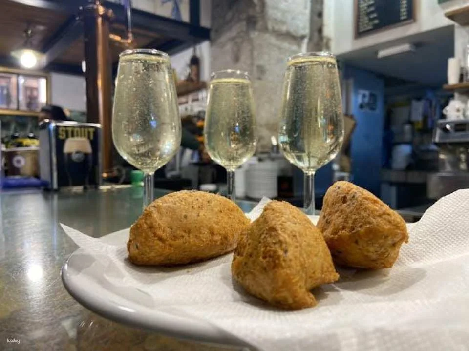 Lisbon for foodies small-group walking tour