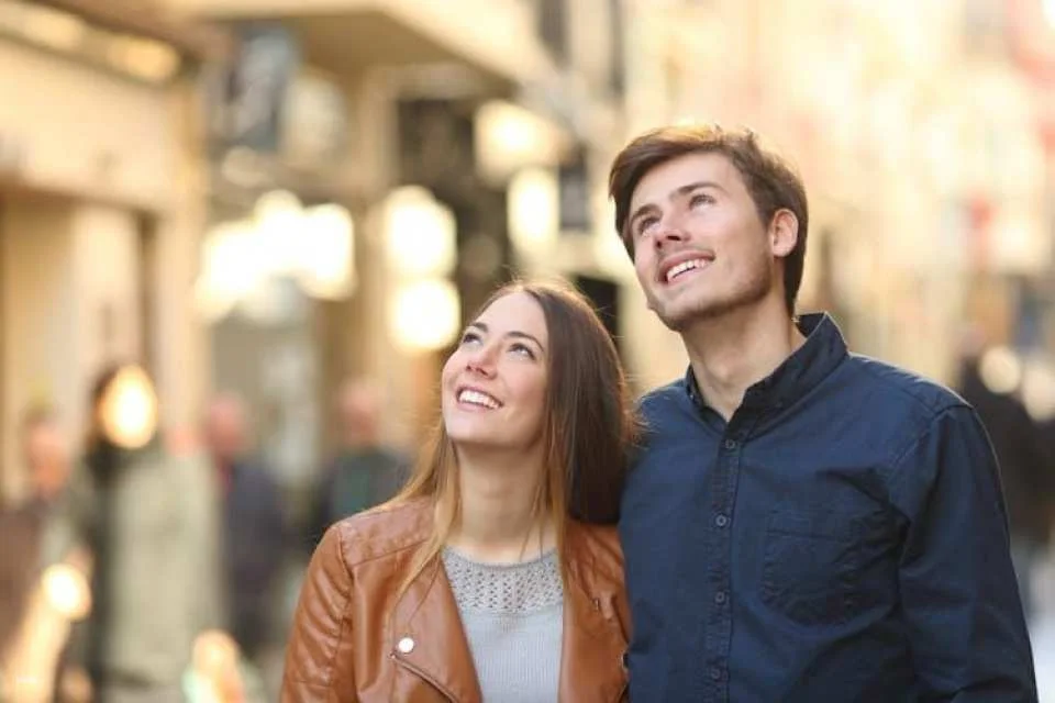 Family private walking tour in Cannes