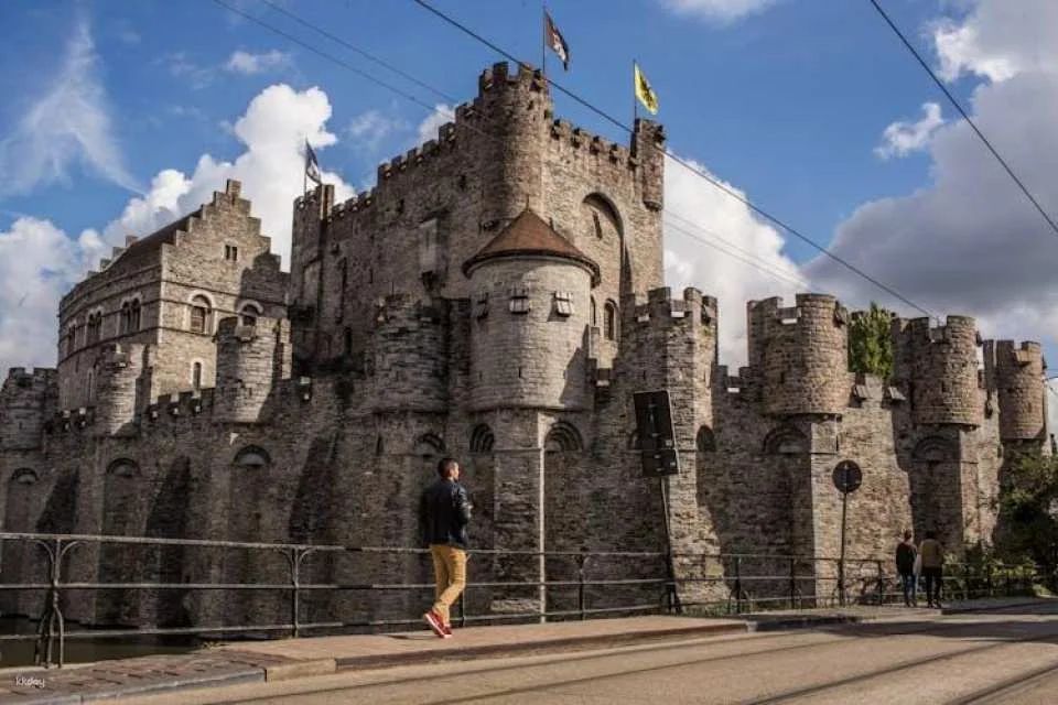 Bruges and Ghent Day Trip from Brussels with Chocolate and Cruise