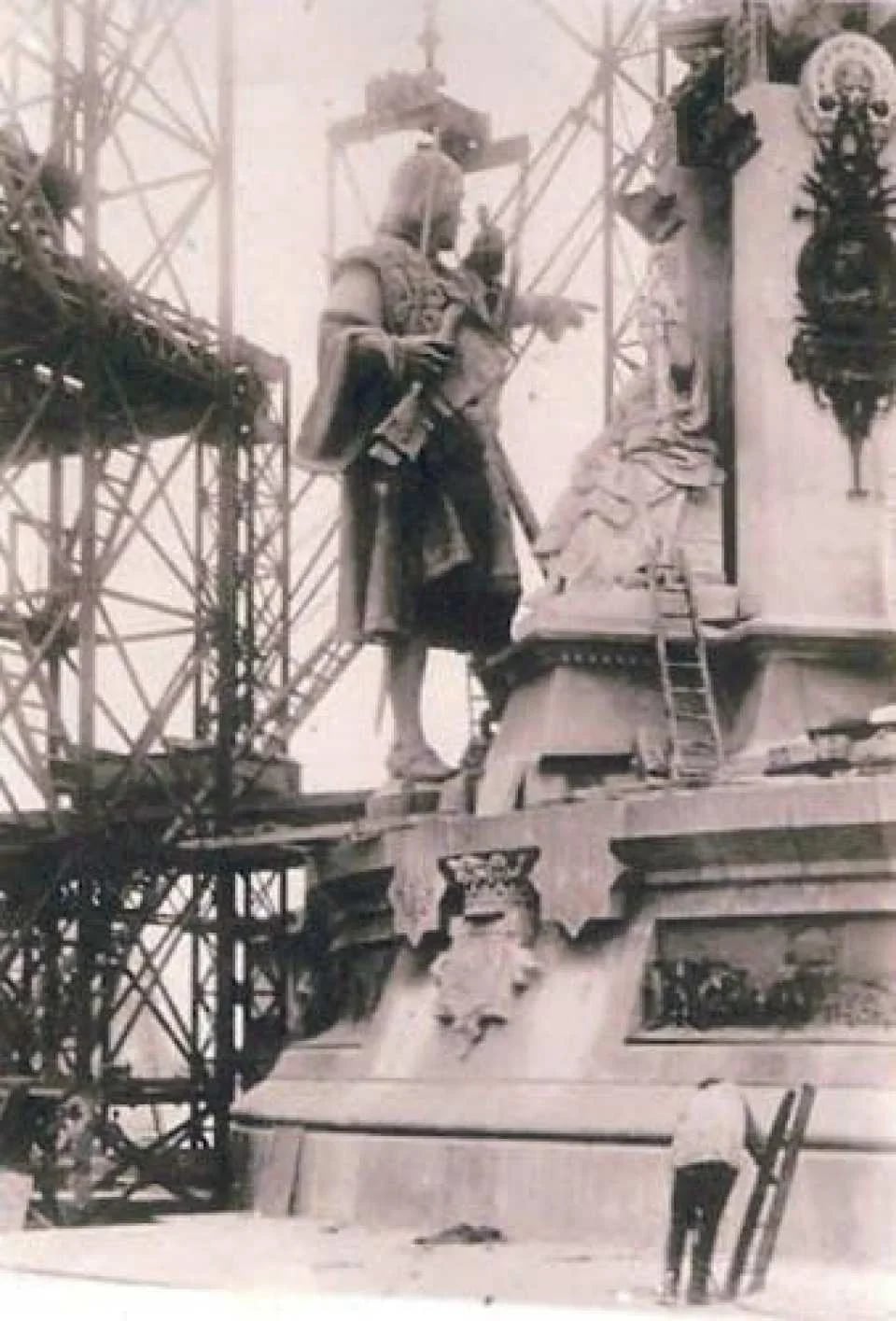 Columbus Monument Admission Tickets