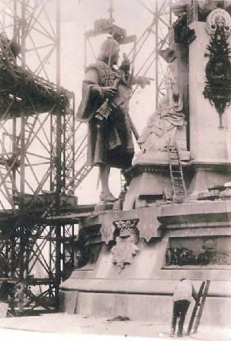 Columbus Monument Admission Tickets