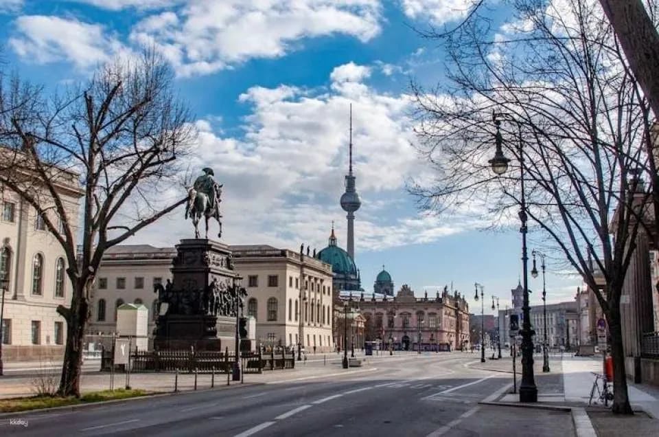 Berlin's history self-guided audio tour with Altes Museum ticket