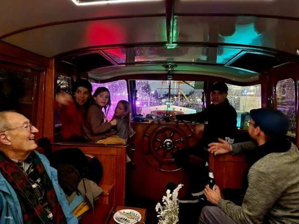 Boat tour through the Amsterdam Light Festival