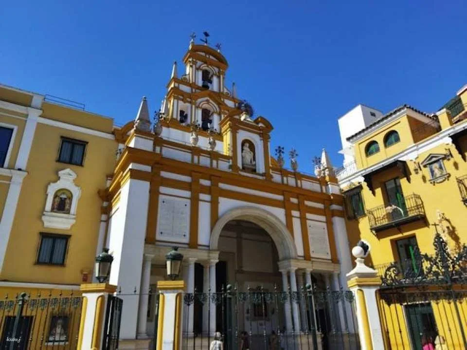 Seville Heritage Guided Tour with Macarena Quarter, Moorish Churches and Palaces