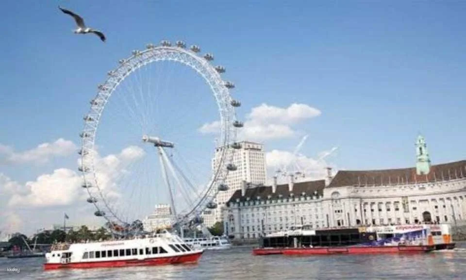 Harry Potter Walking Tour with Thames Cruise and Tower of London