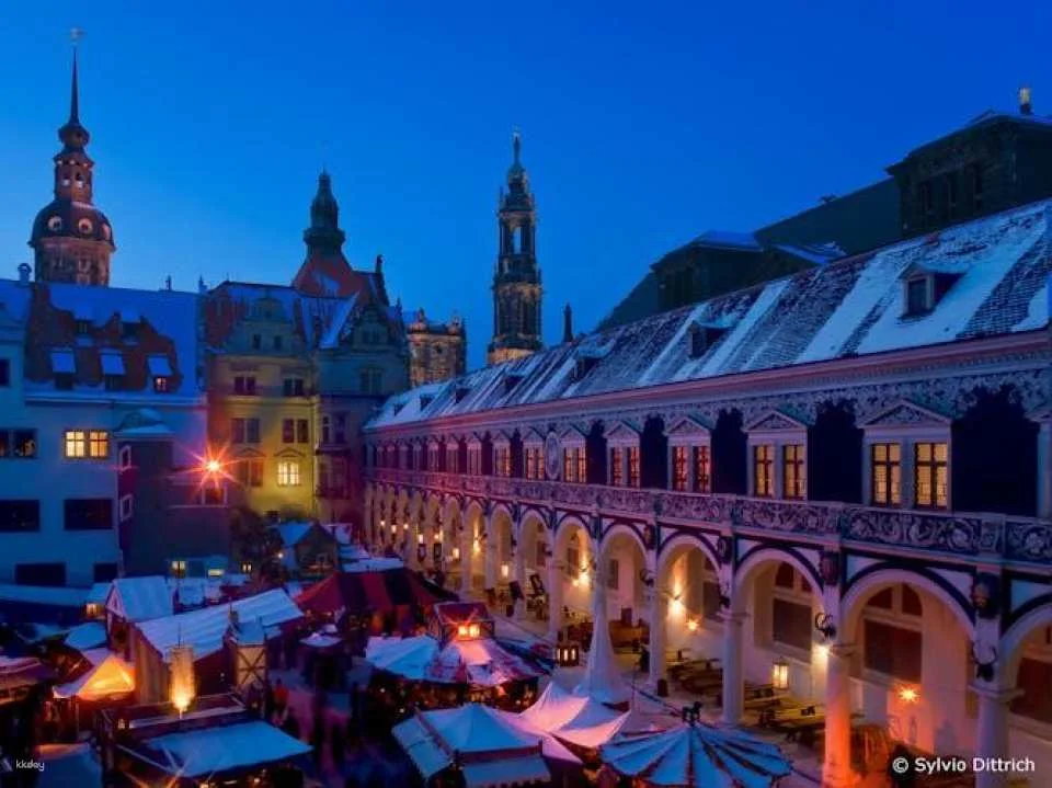 Dresden Advent tour with stollen and mulled wine