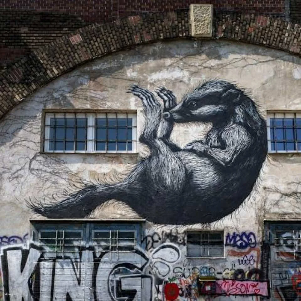 Street art tour through Vienna