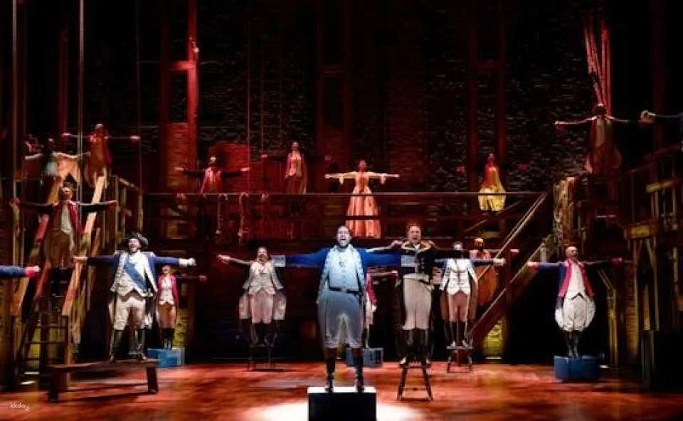 Hamilton, the musical experience at Victoria Palace Theatre (606697)