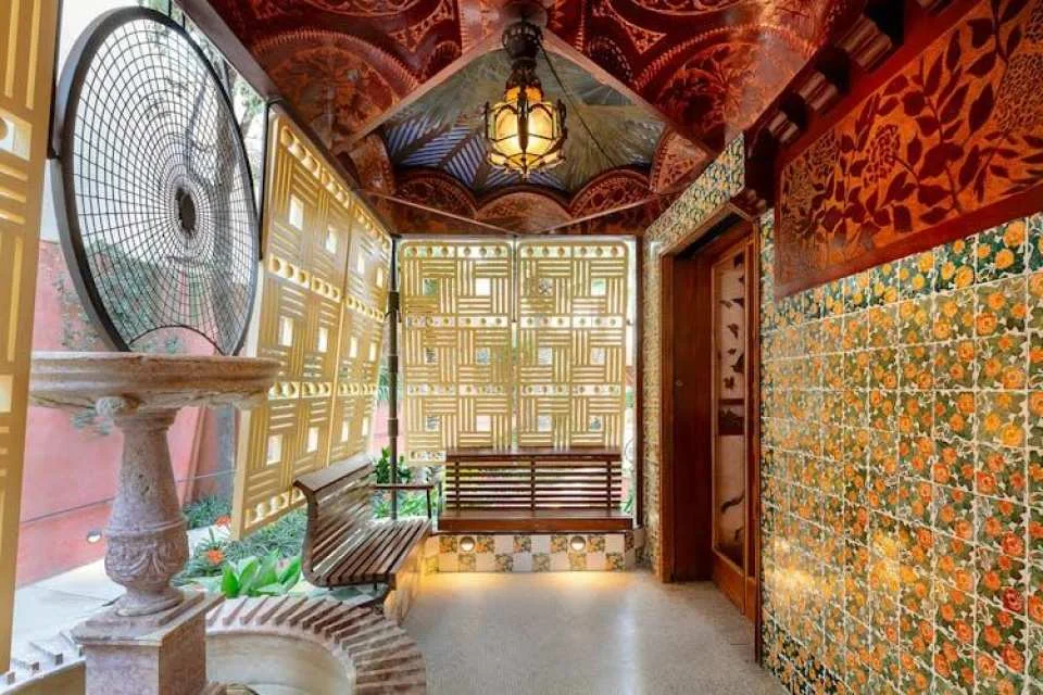 Casa Vicens skip-the-line tickets and guided visit in small groups
