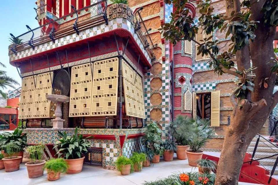 Casa Vicens skip-the-line tickets and guided visit in small groups