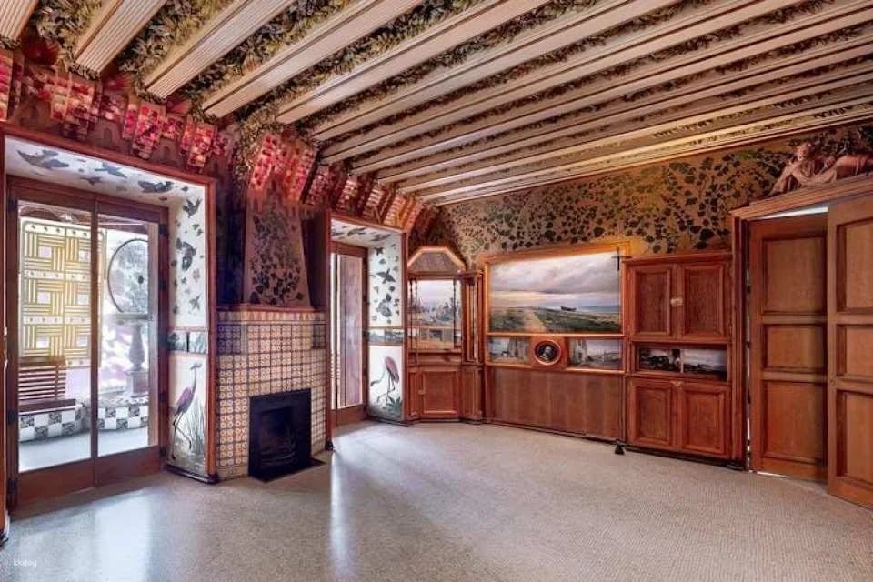 Casa Vicens skip-the-line tickets and guided visit in small groups