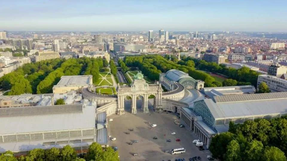 Brussels' landmarks audio guide and Autoworld entry ticket