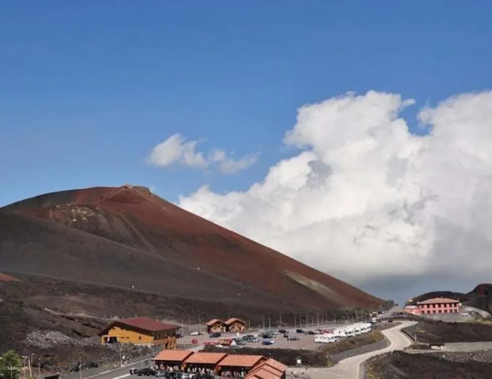 Mount Etna to 2900 mt and Taormina Full-Day Tour from Cefalù