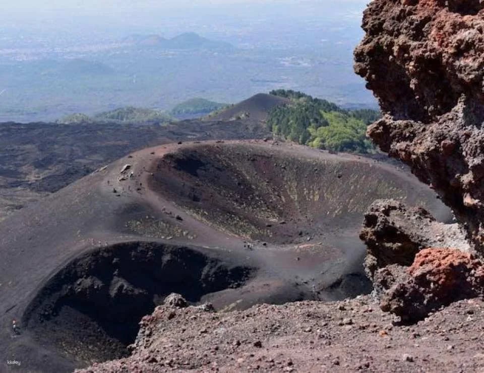 Mount Etna to 2900 mt and Taormina Full-Day Tour from Cefalù