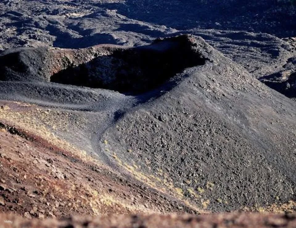 Mount Etna to 2900 mt and Taormina Full-Day Tour from Cefalù