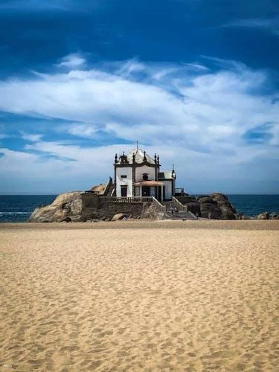 Full-day Aveiro, Costa Nova and Capelha da Pedra tour from Porto