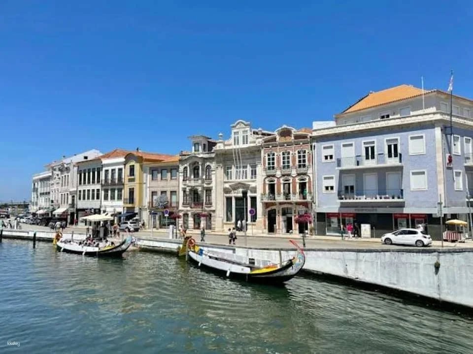 Full-day Aveiro, Costa Nova and Capelha da Pedra tour from Porto