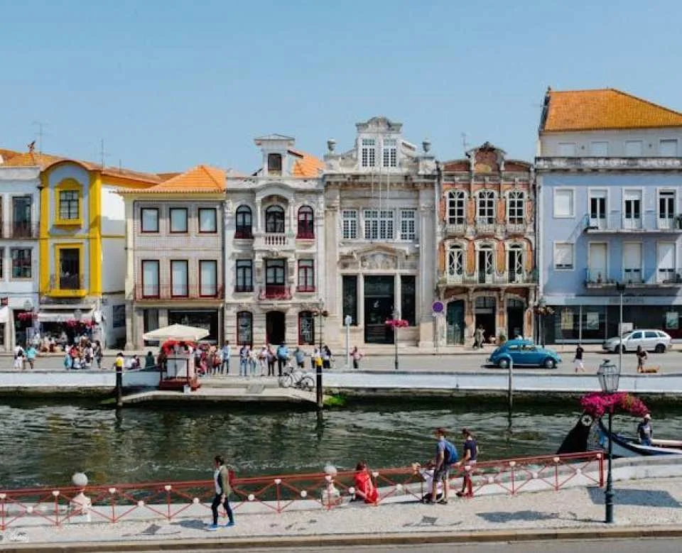 Full-day Aveiro, Costa Nova and Capelha da Pedra tour from Porto