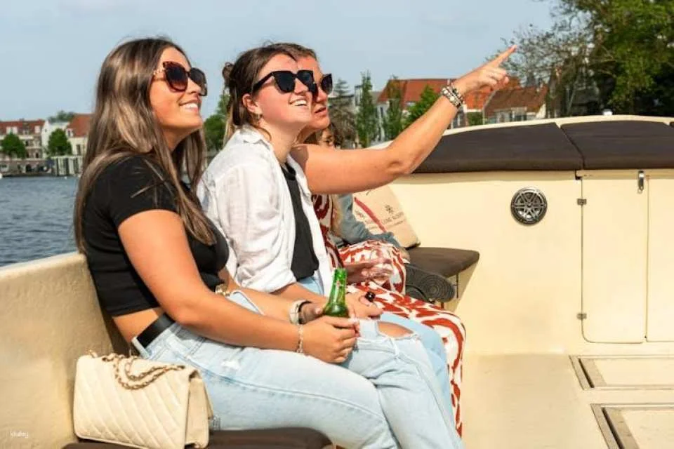 Haarlem Canals Sailing Experience with a Local Guide