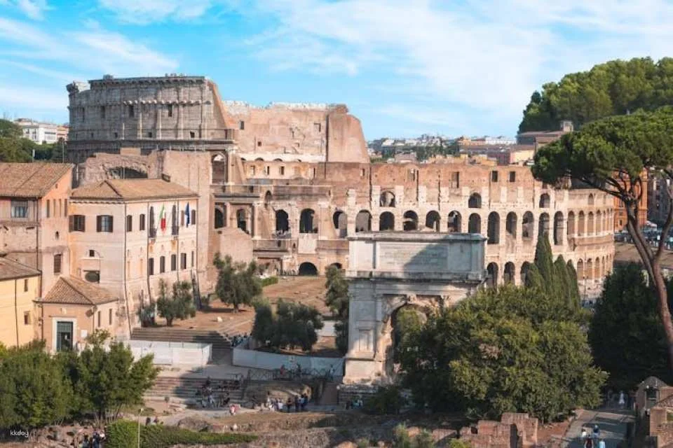 Colosseum, Roman Forum & Palatine Hill Guided Tour