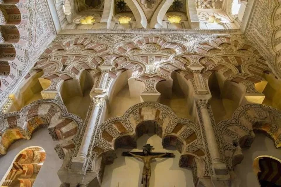 Cathedral-Mosque and Jewish quarter guided tour for small groups