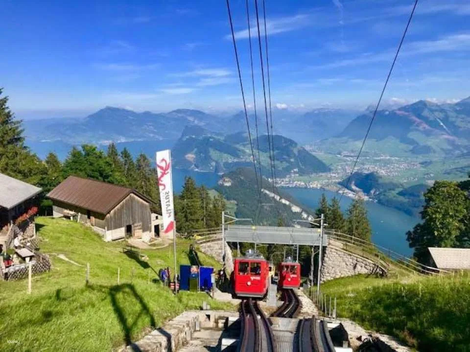 Private Golden Round Trip to the Pilatus from Zurich