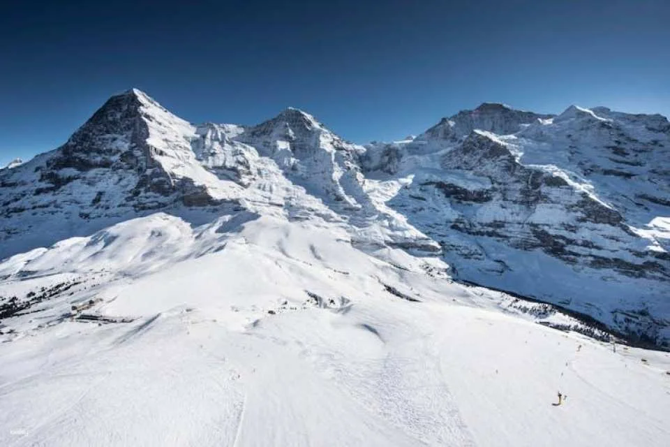 Sledging and Hiking Jungfrau Winter Travel Pass