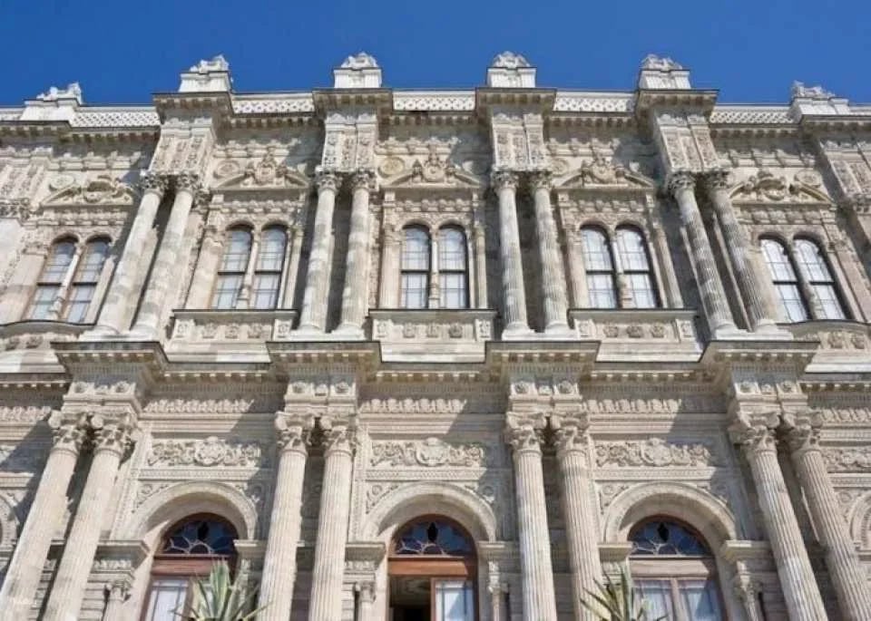 Skip-the-line Ticket for Dolmabahce Palace and Galata Tower