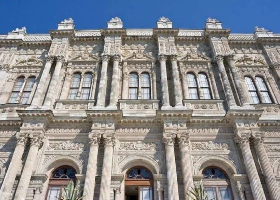 Skip-the-line Ticket for Dolmabahce Palace and Galata Tower