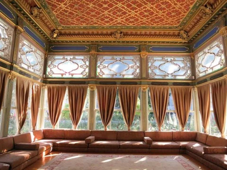 Topkapi Palace and Harem skip-the-line tickets with options