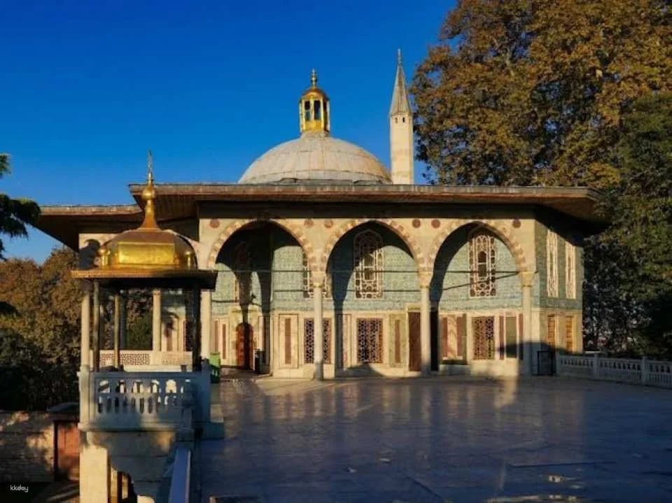 Topkapi Palace and Harem skip-the-line tickets with options