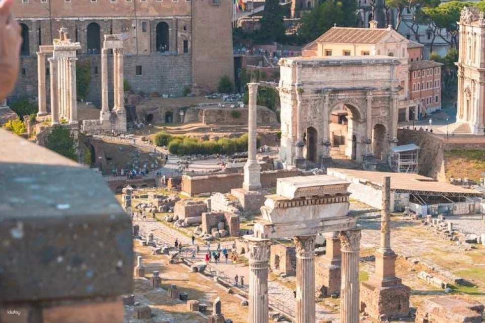 Colosseum, Arena Floor, Roman Forum and Palatine Hill Guided Tour