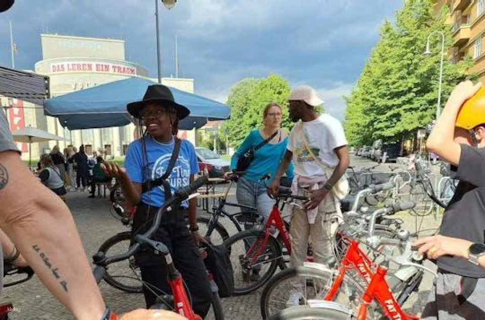 Berlin hidden spots and street art guided bike adventure