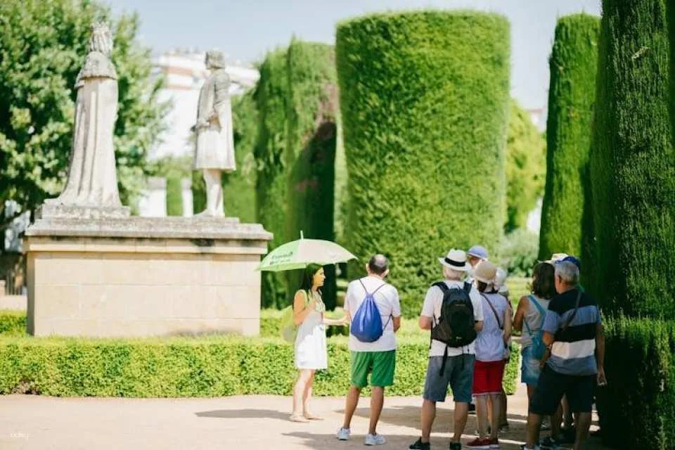 Guided tour of the Jewish Quarter and the Alcázar de los Reyes Cristianos