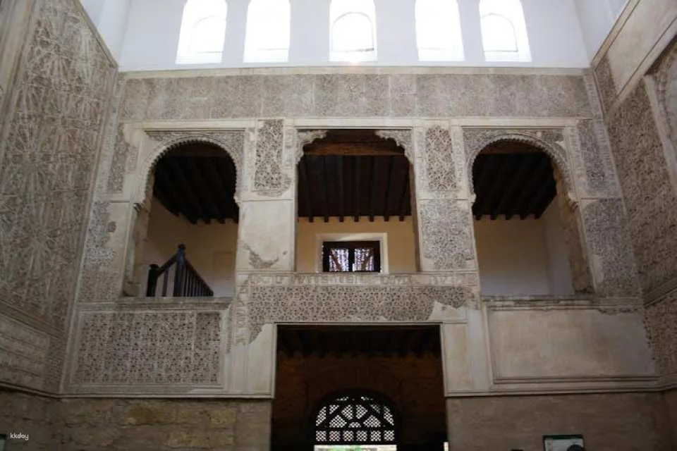 Guided tour of the Jewish Quarter and the Alcázar de los Reyes Cristianos