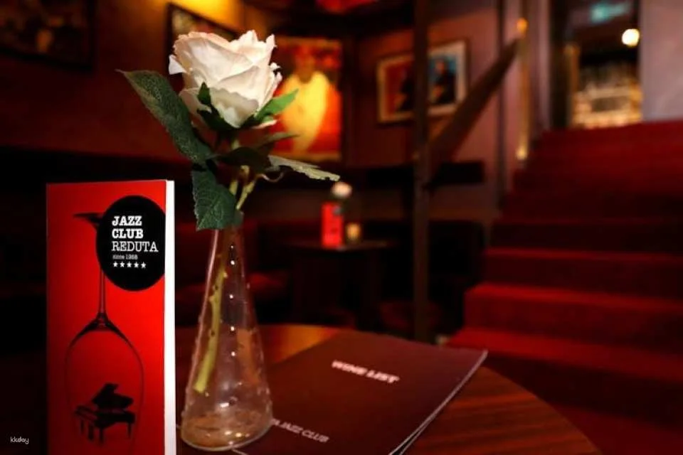 2-hour concert at Prague's historic Reduta Jazz Club