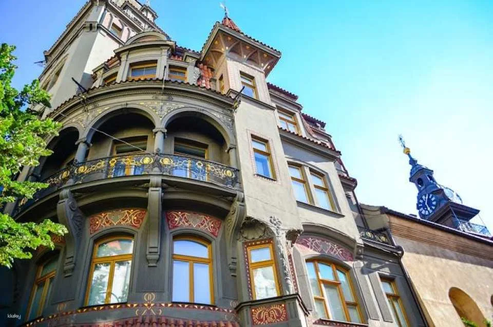 Prague Old and Jewish Town: guided tour with entrance tickets, coffee and cake