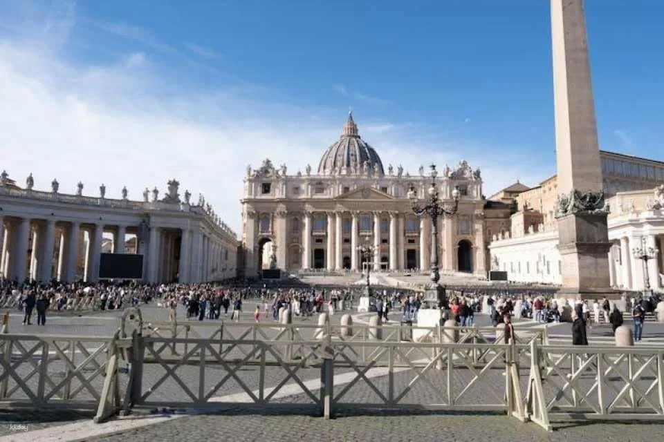 St. Peter's Basilica reserved entry and audioguide