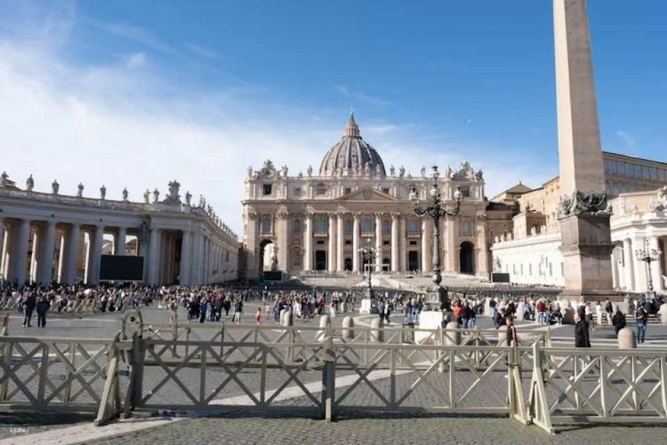 St. Peter's Basilica reserved entry and audioguide