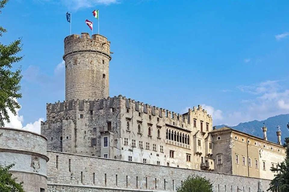 Italy audio guide with TravelMate app