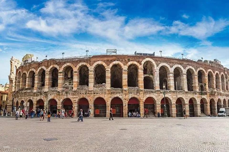 Italy audio guide with TravelMate app