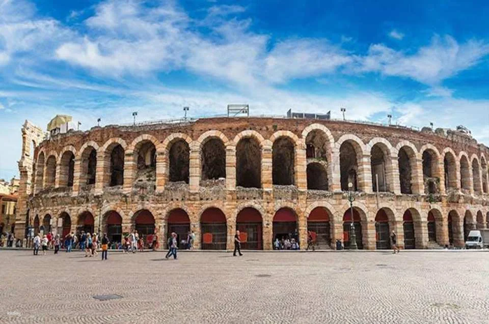 Italy audio guide with TravelMate app