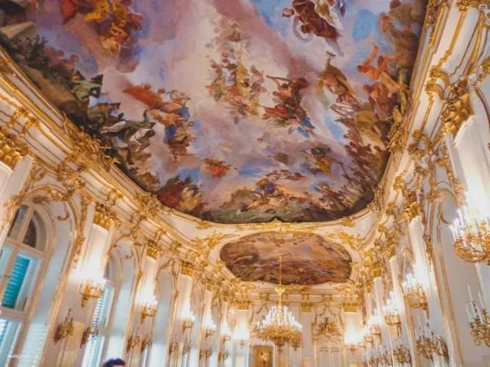 Schönbrunn Palace imperial self-guided audio tour