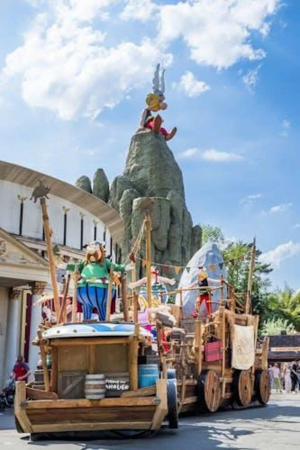 Parc Astérix® Ticket with round-trip transport from Paris