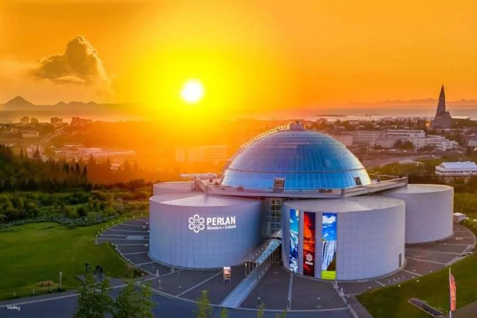 Wonders of Iceland experience at Perlan