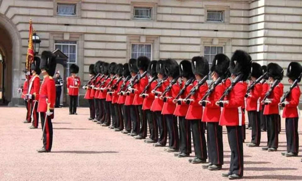 Sherlock Holmes Museum & Westminster Private Walking Tour